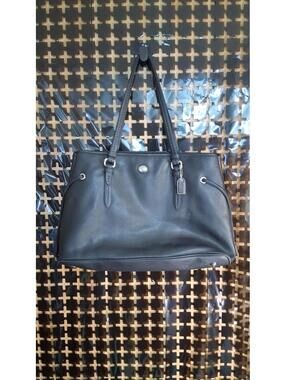 Coach Black Leather Tote Shoulder Bag Classic Everyday Purse
